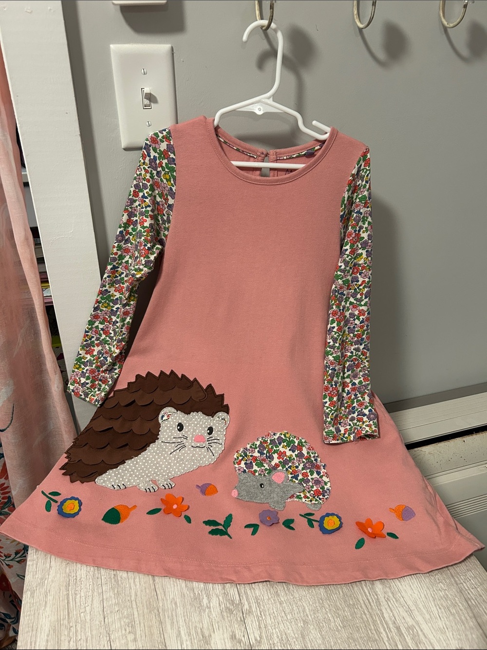 GUC Mini Boden Applique Knit Swing Dress Sz 5-6Y